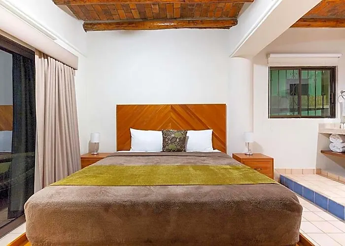 Hotel Castillo Blarney Cabo San Lucas